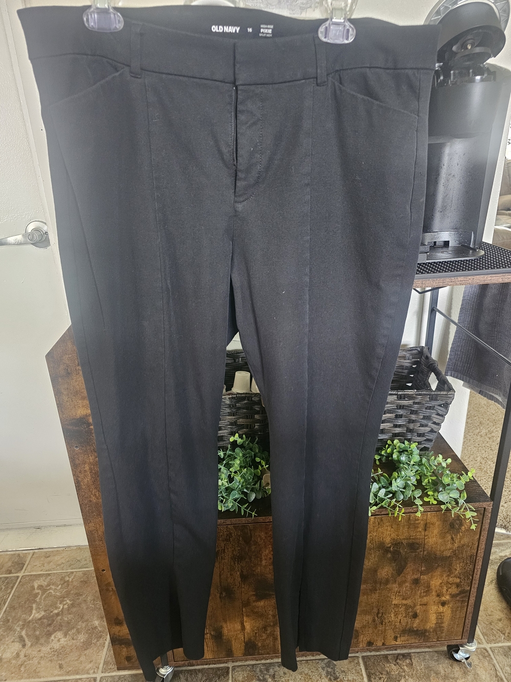 Old Navy Pixie Pants Black Straight Dress Slacks Size 16